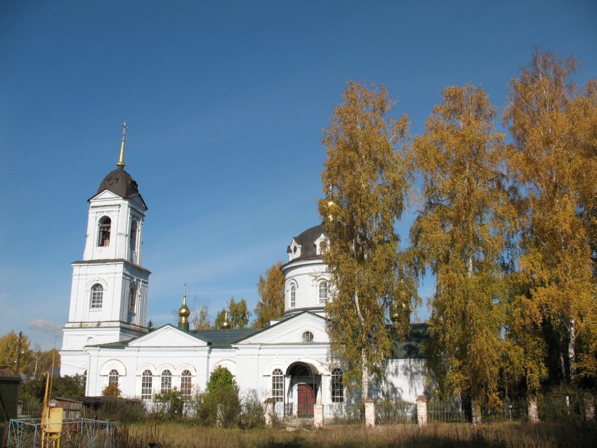 Летово. Церковь Космы и Дамиана. общий вид в ландшафте