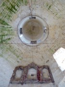 Церковь Константина и Елены, Свод основного объема. Видны остатки иконостаса.<br>, Мелтучи, Старицкий район, Тверская область