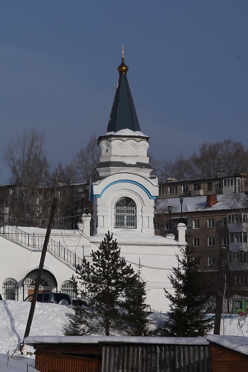 Кафедральный собор Серафима Саровского, Златоуст (Златоуст, город, Челябинская область). архитектурные детали, Придельный храм Покрова Пресвятой Богородицы