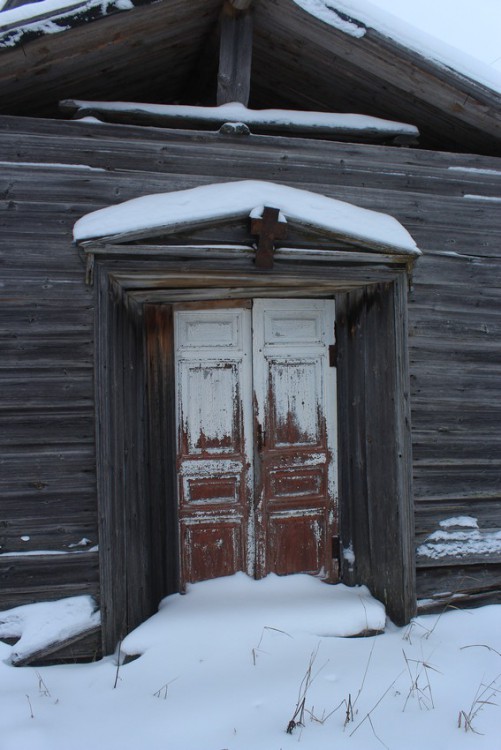Часовня Георгия Победоносца, Кириллово (Каргопольский район, Архангельская область). архитектурные детали, Западный фасад