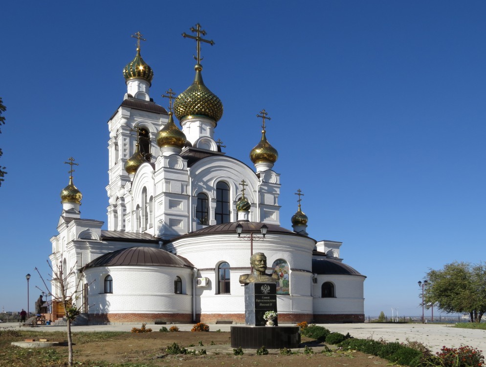 Волгодонск. Церковь Троицы Живоначальной. фасады