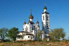 Волгодонск. Церковь Троицы Живоначальной