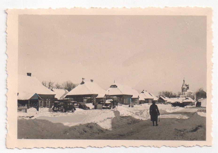 Церковь Рождества Христова, Слободка (Угранский район, Смоленская область). архивная фотография, Во время оккупации. Фото из немецкого военного архива. с сайта https://smolbattle.ru/threads/с-Слободка-Угранский-район-Смоленская-область.57434/