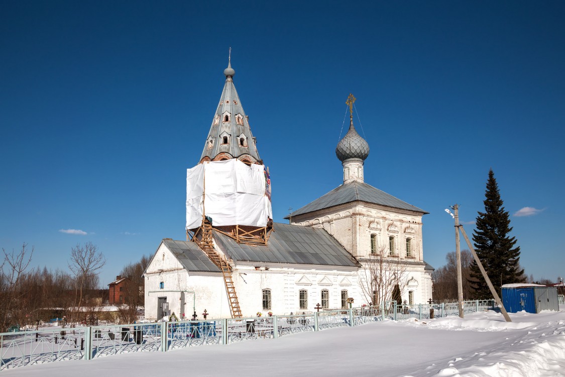 Унимерь. Церковь Троицы Живоначальной. фасады