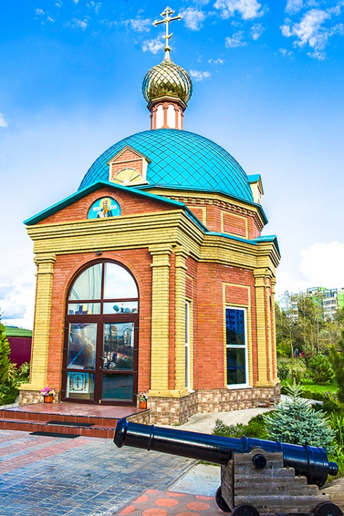 Волгодонск. Церковь Феодора Ушакова. общий вид в ландшафте