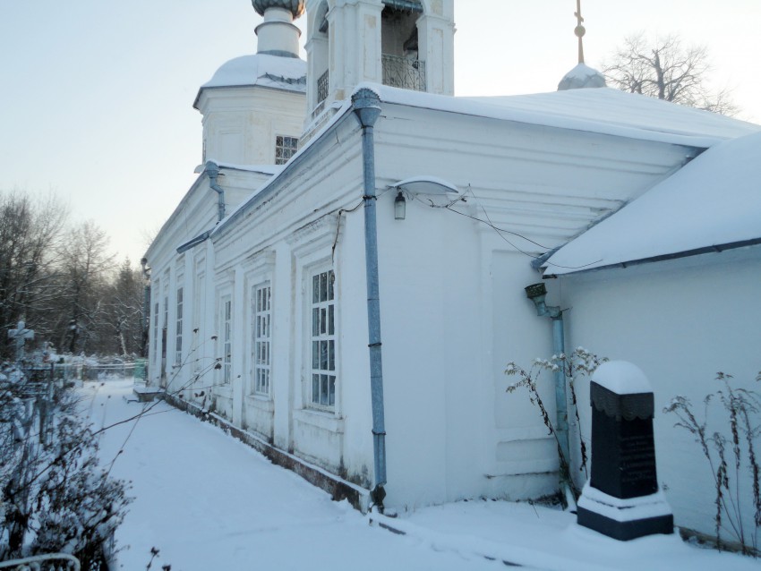 Церковь Воздвижения Креста Господня, Нерехта (Нерехтский район, Костромская область). архитектурные детали