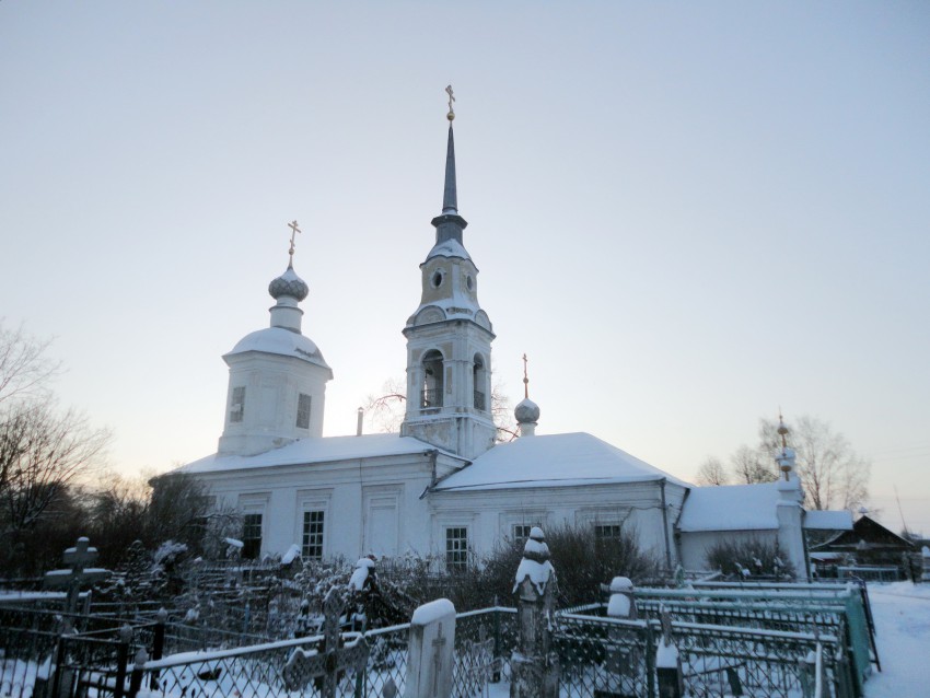 Нерехта. Церковь Воздвижения Креста Господня. фасады