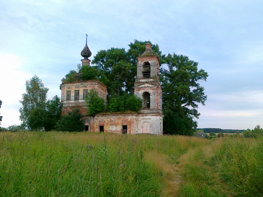 Церковь Троицы Живоначальной, Новинское (Приволжский район, Ивановская область). фасады