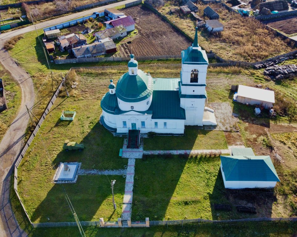 Церковь Троицы Живоначальной, Частоостровское (Емельяновский район, Красноярский край). общий вид в ландшафте, Вся территория вид с севера