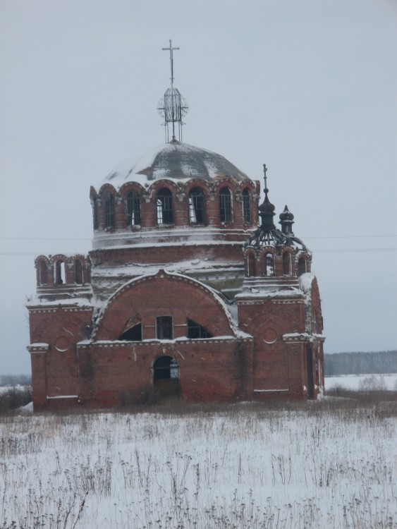 Богоявление, урочище. Церковь Богоявления Господня. фасады, Новый 2013 год Храм встретил с отремонтированной крышей и новым крестом.