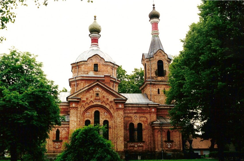 Церковь Покрова Пресвятой Богородицы, Кулдига (Кулдигский край, Латвия). фасады