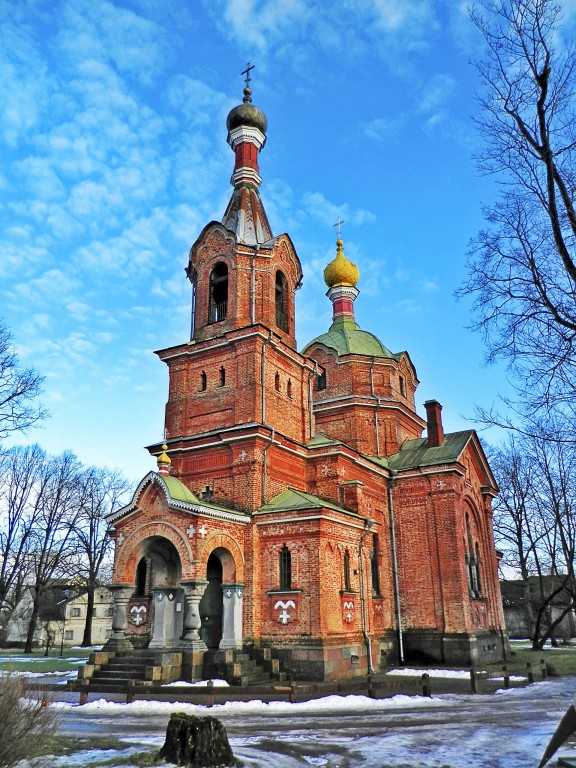 Церковь Покрова Пресвятой Богородицы, Кулдига (Кулдигский край, Латвия). фасады