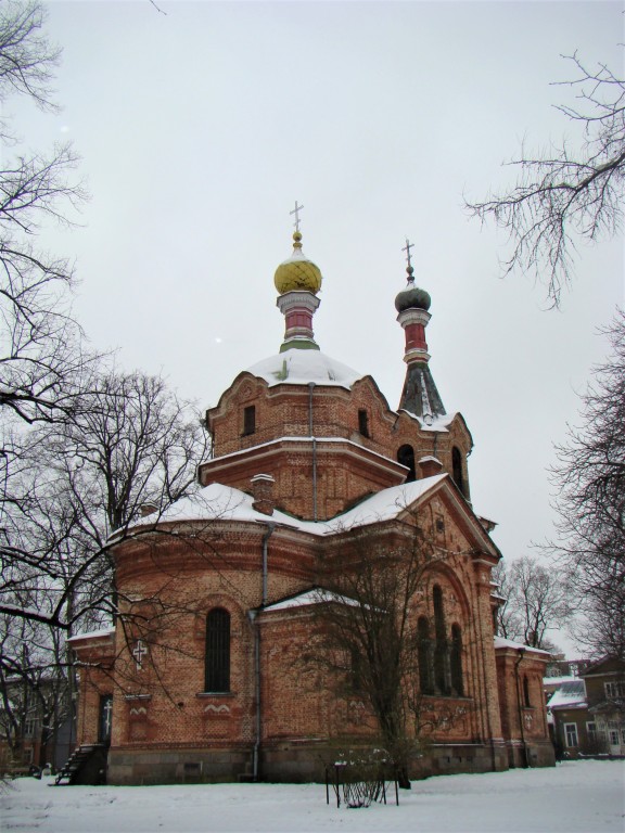Церковь Покрова Пресвятой Богородицы, Кулдига (Кулдигский край, Латвия). фасады, Вид на храм со стороны алтаря