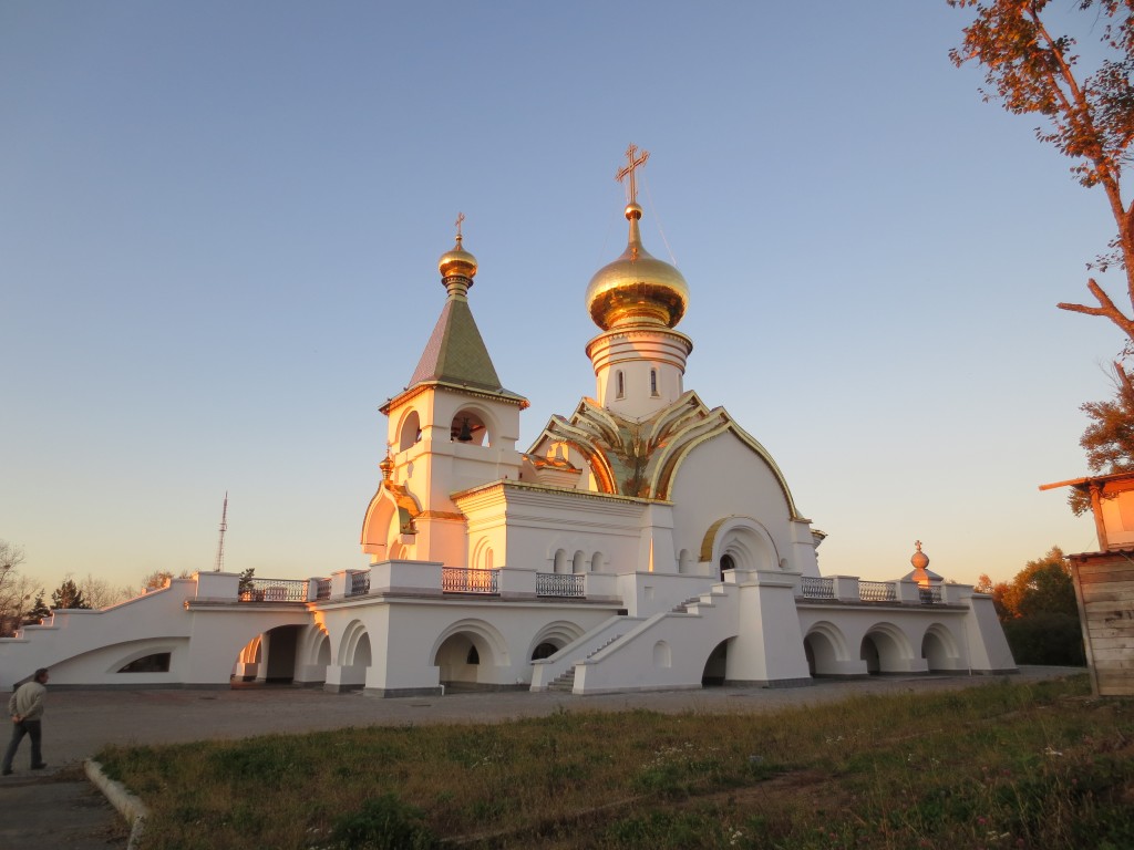 Хабаровск. Церковь Серафима Саровского. фасады