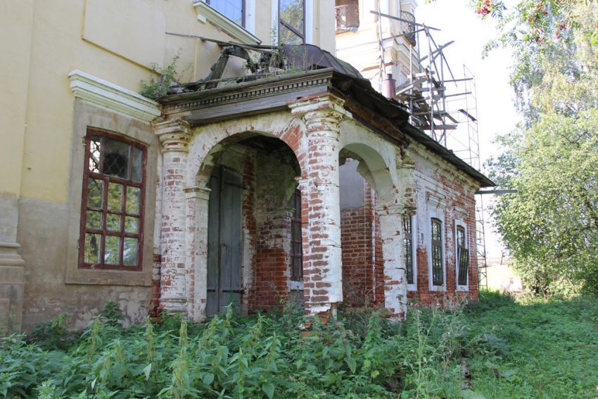 Церковь Казанской иконы Божией Матери, Сараево (Приволжский район, Ивановская область). архитектурные детали
