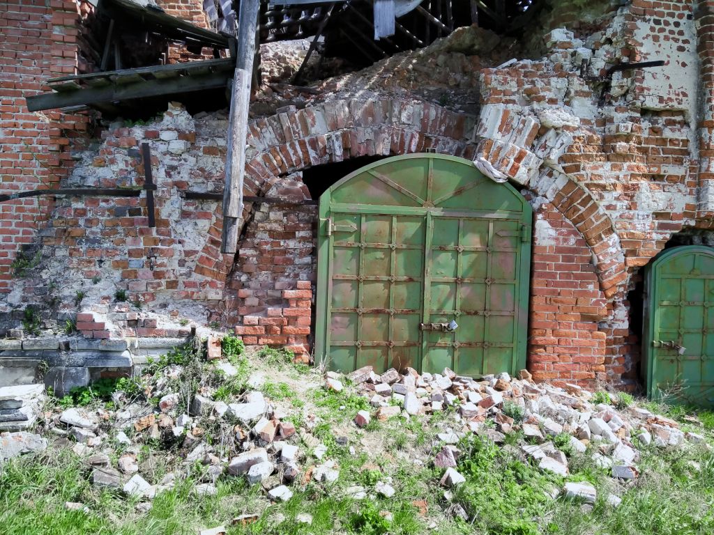 Церковь Успения Пресвятой Богородицы, Глебово-Городище (Рыбновский район, Рязанская область). архитектурные детали, вход в храм