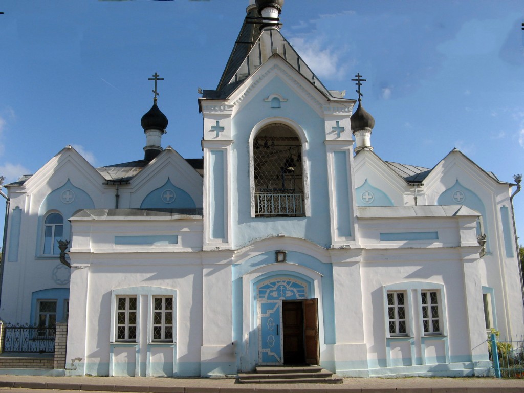 Богородск. Церковь Покрова Пресвятой Богородицы. фасады, Западный фасад храма с главными вратами и звонницей