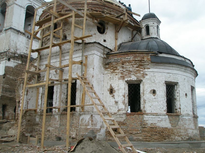 Частоостровское. Церковь Троицы Живоначальной. документальные фотографии, Первые шаги в реставрации храма.