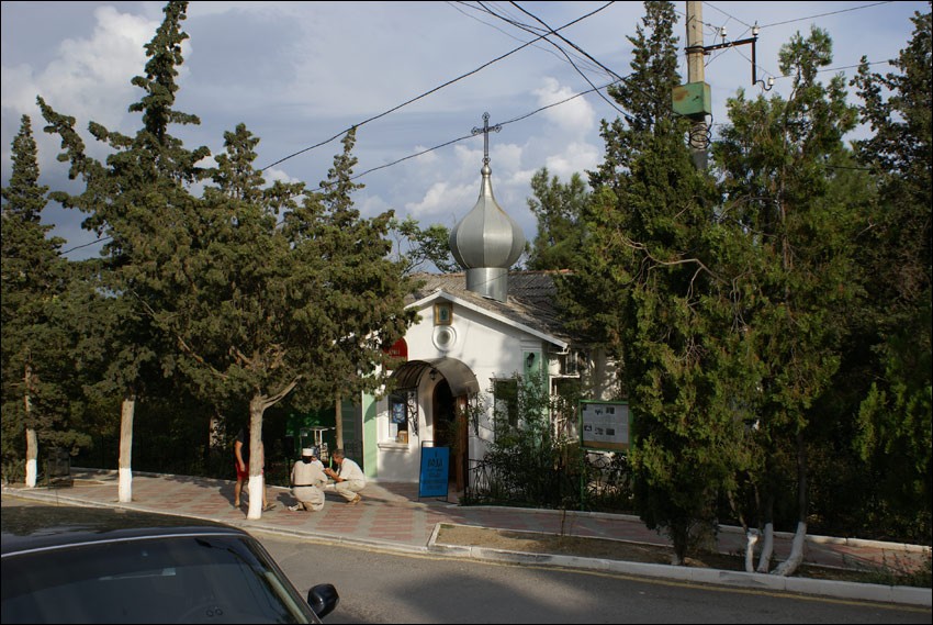 Церковь Луки (Войно-Ясенецкого), Новый Свет (Судак, город, Республика Крым). фасады, Старое здание храма (бывшая библиотека)