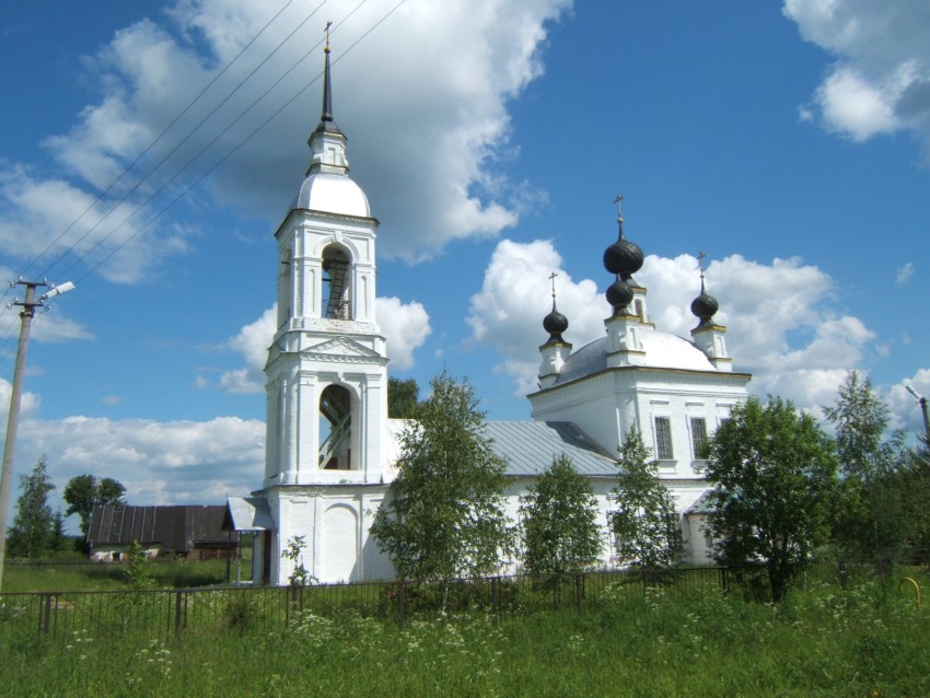 Карабаново. Церковь Воскресения Христова. фасады