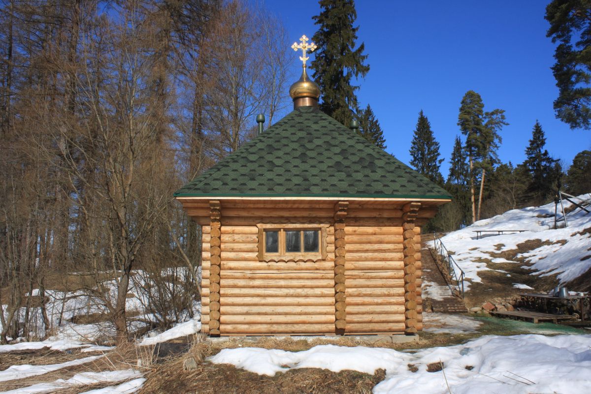 Часовня-купальня Казанской иконы Божией Матери, Глебово (Истринский городской округ и ЗАТО Восход, Московская область). фасады