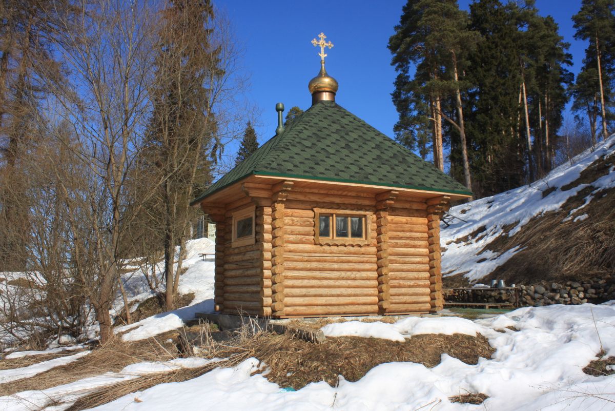Часовня-купальня Казанской иконы Божией Матери, Глебово (Истринский городской округ и ЗАТО Восход, Московская область). фасады