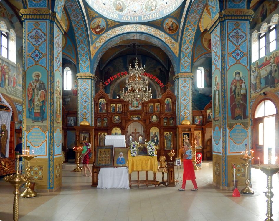 Церковь Феодоровской иконы Божией Матери, Бахчисарай (Бахчисарайский район, Республика Крым). интерьер и убранство