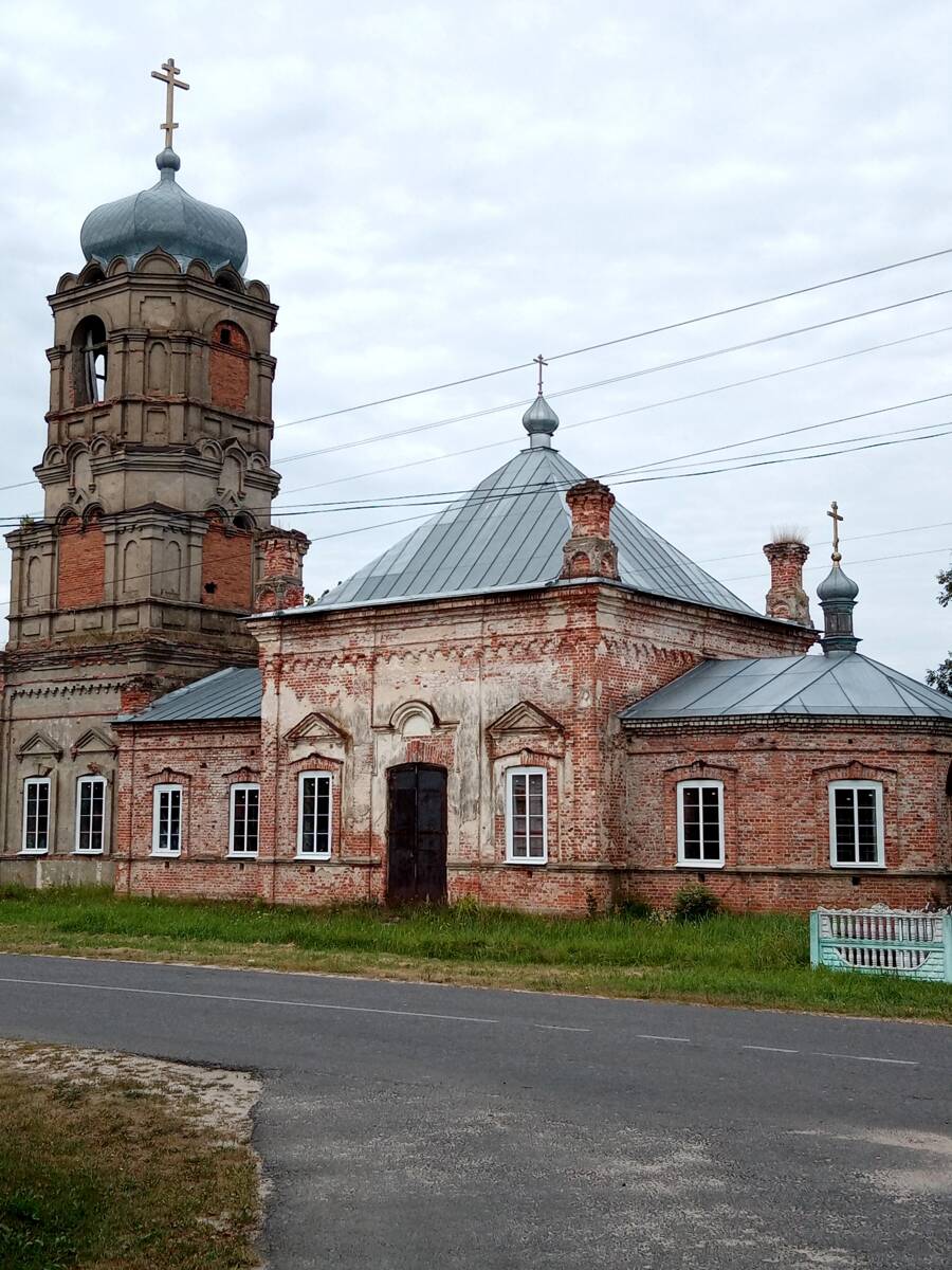 Церковь Николая Чудотворца, Злынка (Злынковский район, Брянская область). общий вид в ландшафте