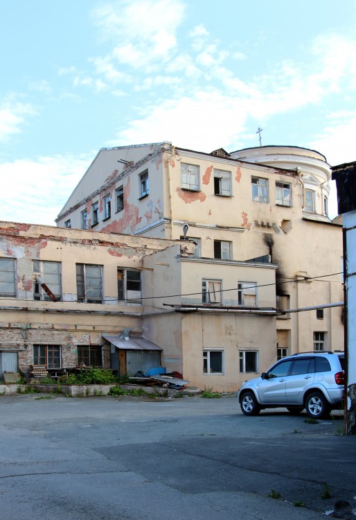 Екатеринбург. Церковь Успения Пресвятой Богородицы при Верх-Исетском заводе. фасады