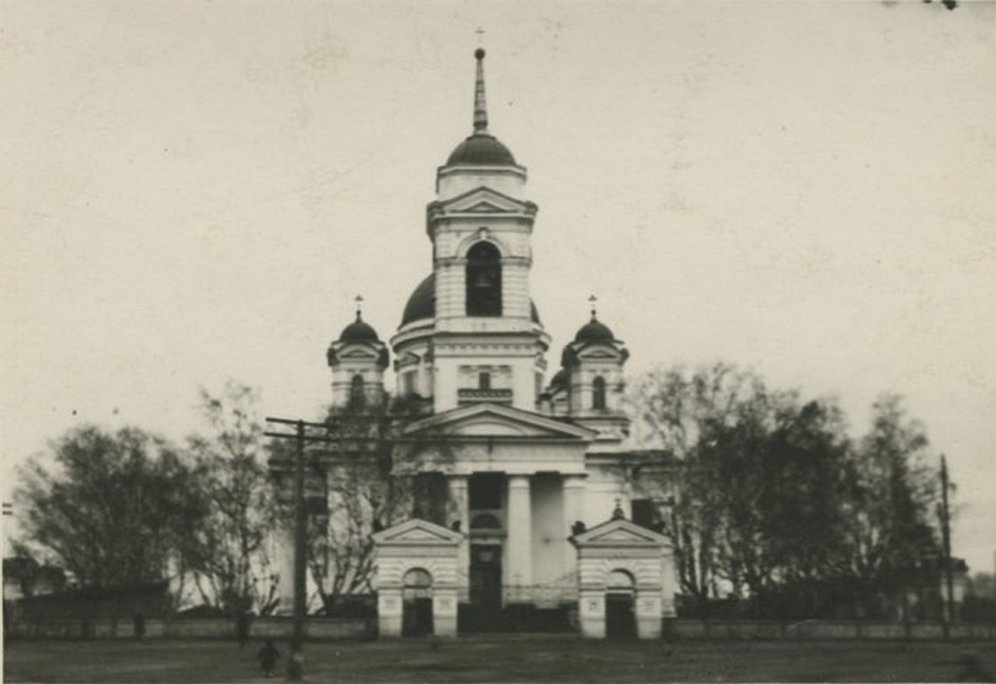 Церковь Успения Пресвятой Богородицы при Верх-Исетском заводе, Екатеринбург (Екатеринбург (МО город Екатеринбург), Свердловская область). архивная фотография, фото с https://elitsy.ru/parish/6641/album/60446/?setmode=mobile