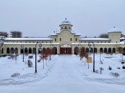 Александро-Невский Ново-Тихвинский монастырь, Аркатурная галерея с воротами на закрытую территорию<br>, Екатеринбург, Екатеринбург (МО город Екатеринбург), Свердловская область