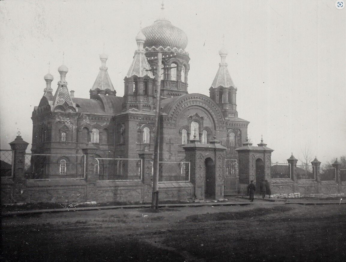 Церковь Николая Чудотворца в Мотовилихе, Пермь (Пермь, город, Пермский край). архивная фотография, Фото 1920-1925-х гг. Фотограф: Плешков Виктор Васильевич.  С сайта: https://pastvu.com/p/1122863