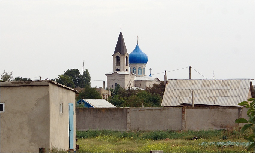 Церковь Георгия Победоносца, Армянск (Армянск, город, Республика Крым). общий вид в ландшафте