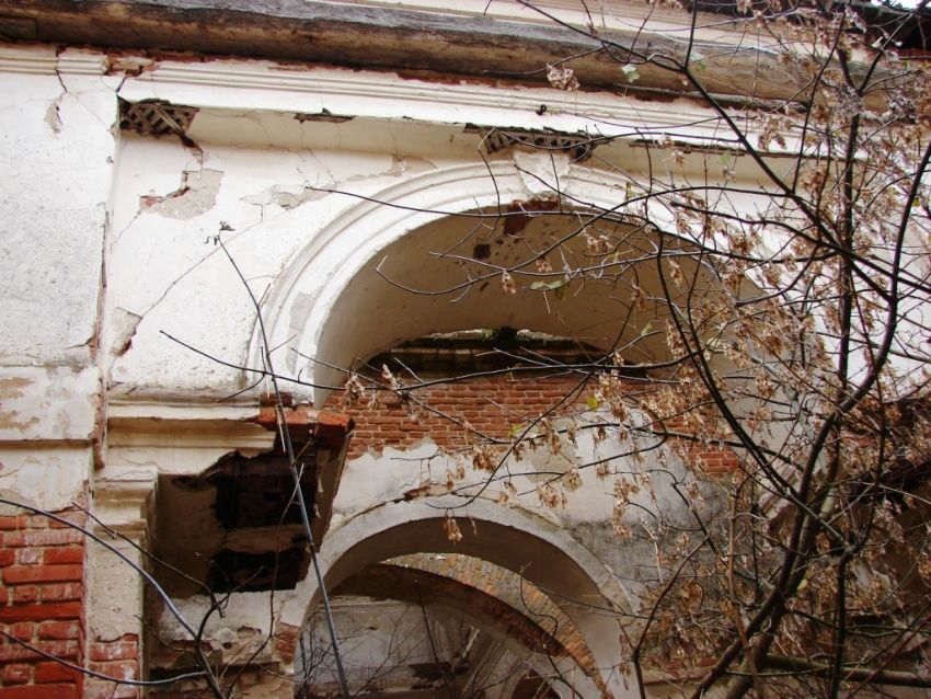 Серовка. Церковь Михаила Архангела. архитектурные детали