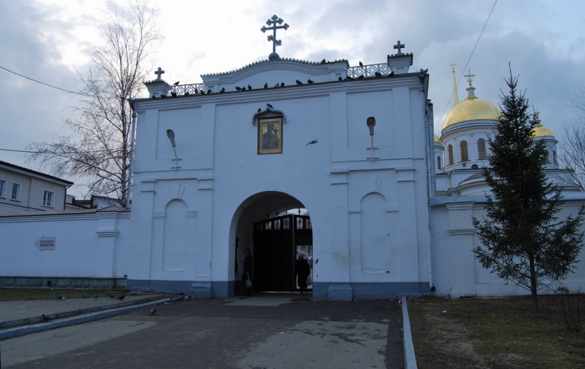 Екатеринбург. Александро-Невский Ново-Тихвинский монастырь. архитектурные детали