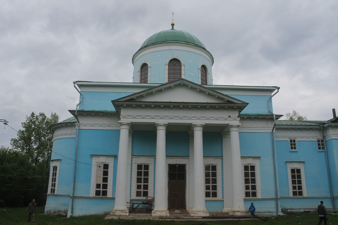 Церковь Михаила Архангела, Очёр (Очёрский район, Пермский край). фасады