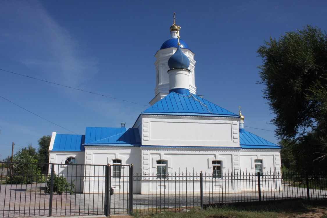 Церковь Донской иконы Божией Матери (новая), Грачи (Енотаевский район, Астраханская область). фасады
