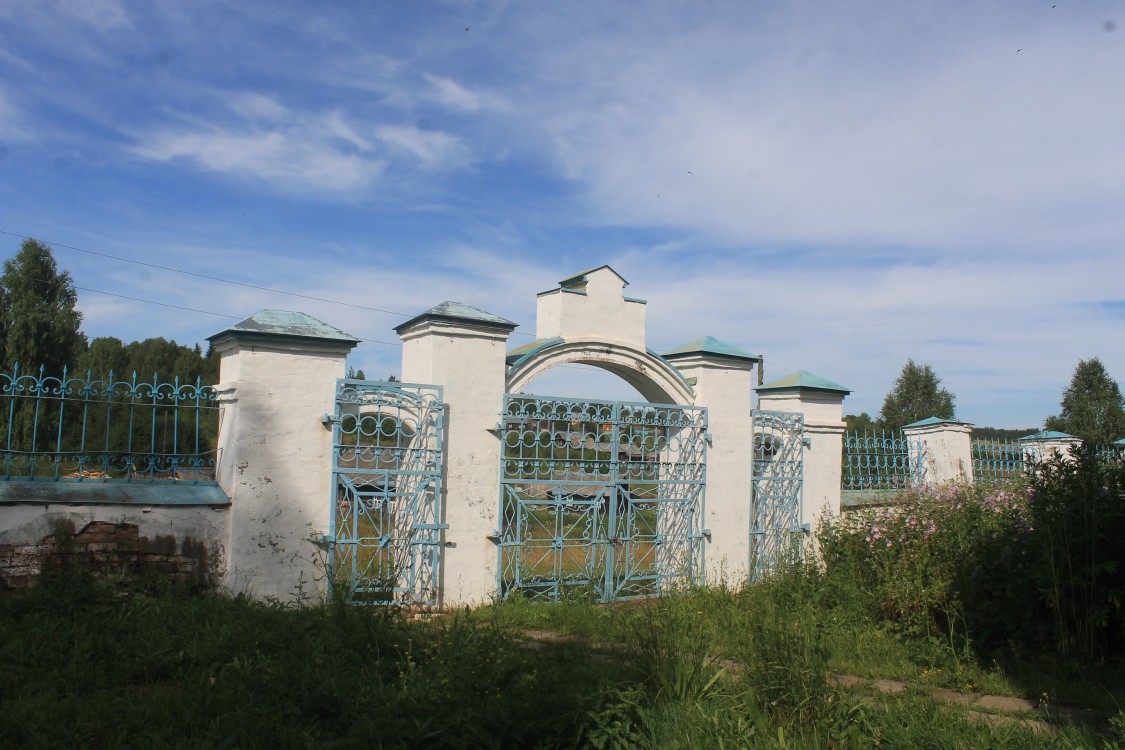 Церковь Михаила Архангела, Шлыки (Частинский район, Пермский край). архитектурные детали