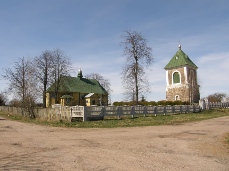 Церковь Петра и Павла, Большие Жуховичи (Кореличский район, Беларусь, Гродненская область). общий вид в ландшафте