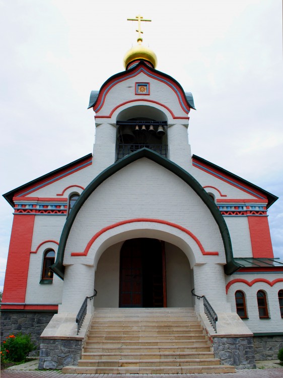 Красное. Церковь Покрова Пресвятой Богородицы. архитектурные детали, Западный фасад храма