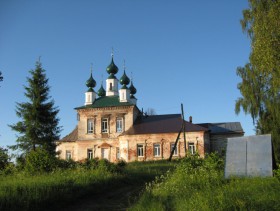 Каменники. Церковь Рождества Христова