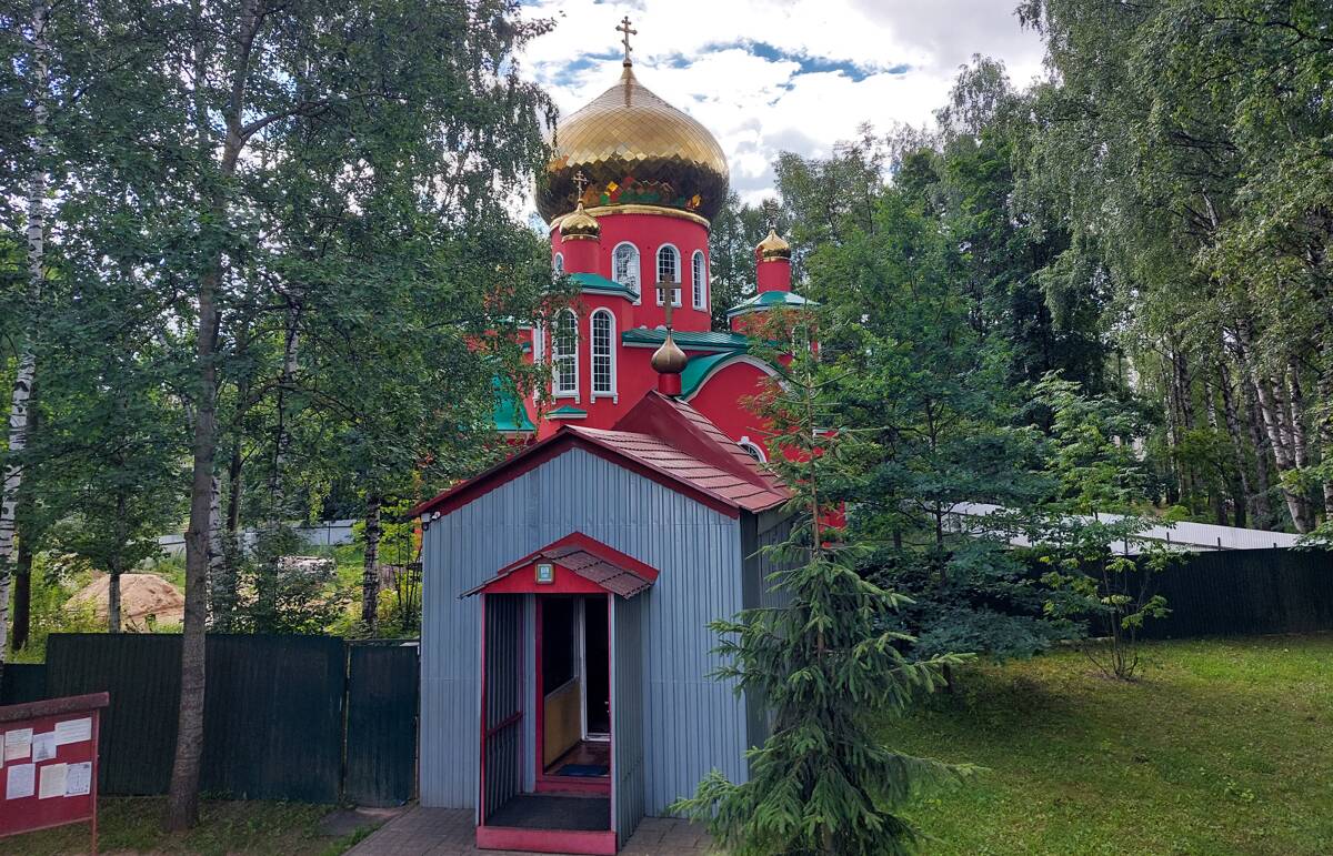 Церковь Александры Римской в Горелове, Красносельский район (Санкт-Петербург, г. Санкт-Петербург). общий вид в ландшафте