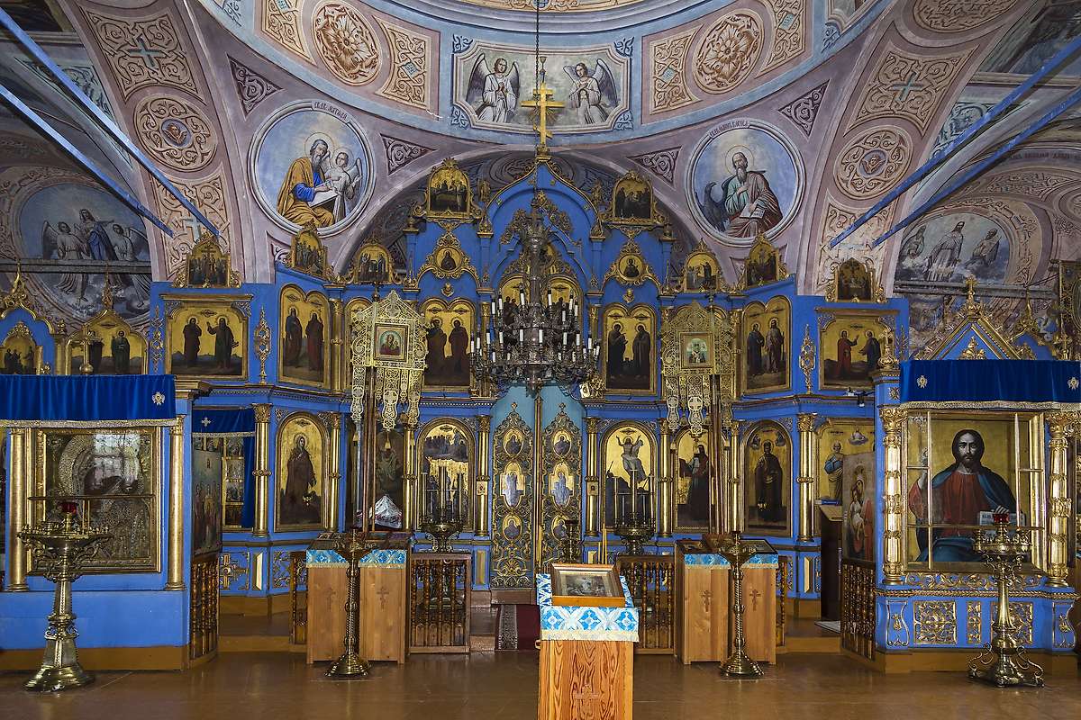 верхний храм, иконостас, интерьер и убранство. Церковь Казанской иконы Божией Матери, Чамерово (Весьегонский район, Тверская область)
