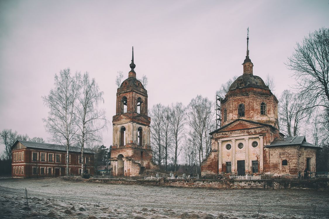 Церковь Рождества Христова, Погорелка (Угличский район, Ярославская область). общий вид в ландшафте