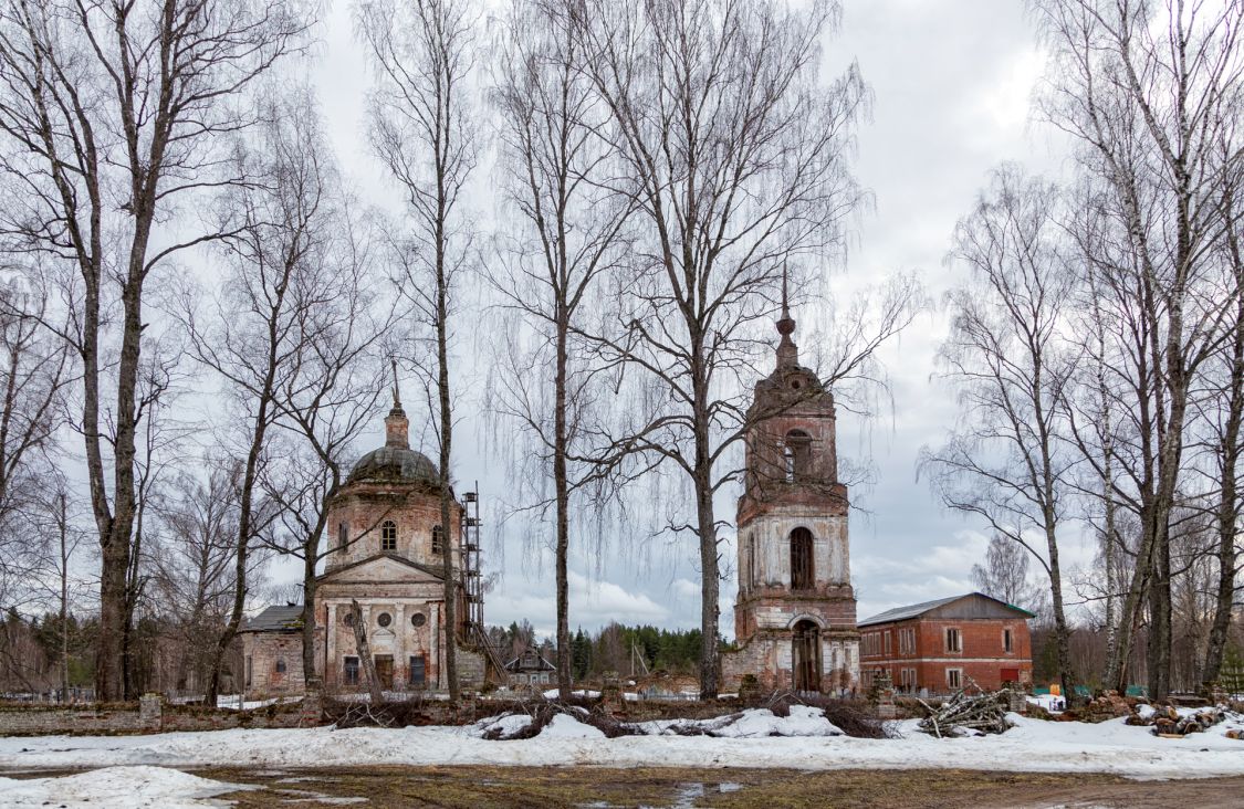 Церковь Рождества Христова, Погорелка (Угличский район, Ярославская область). общий вид в ландшафте, Северный фасад