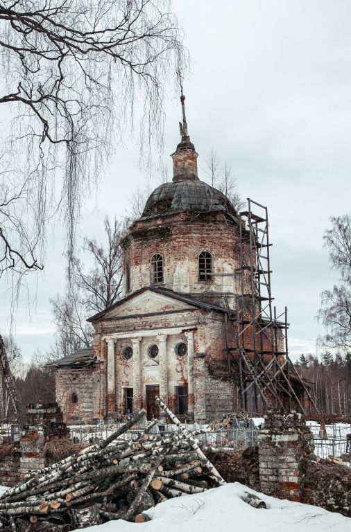 Церковь Рождества Христова, Погорелка (Угличский район, Ярославская область). фасады