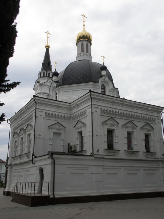 Сочи. Собор Михаила Архангела. фасады, Вид  с  востока