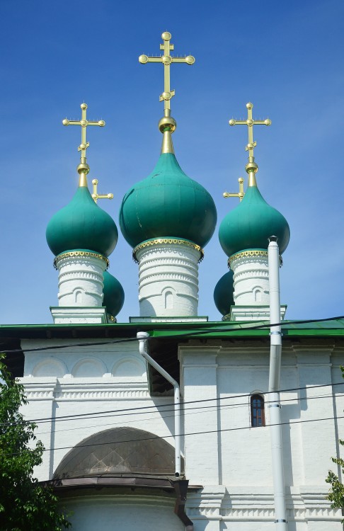 Церковь Николая Чудотворца, Никулино (Истринский городской округ и ЗАТО Восход, Московская область). архитектурные детали, Купола церкви в честь Собора Киево-Печёрских Святых. (Освящена в январе 2019 г.)