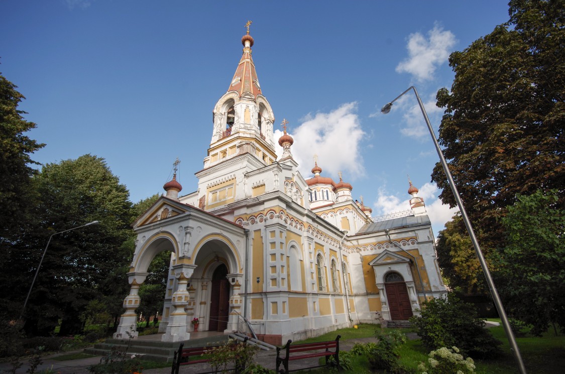 Лиепая. Церковь Троицы Живоначальной. фасады