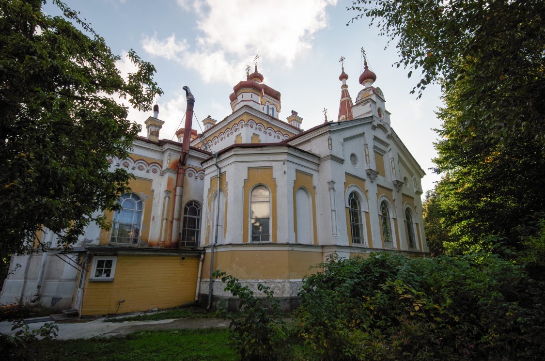 Лиепая. Церковь Троицы Живоначальной. фасады